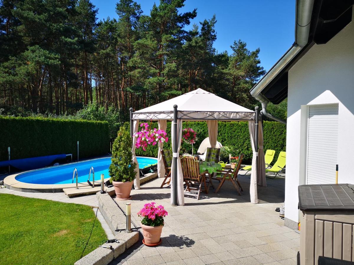 Gaestezimmer Im Bewohnten Efh Mit Pool Und Garten Ziltendorf Bagian luar foto